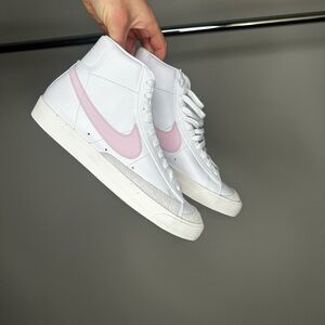 Nike Blazer Mid ‘77